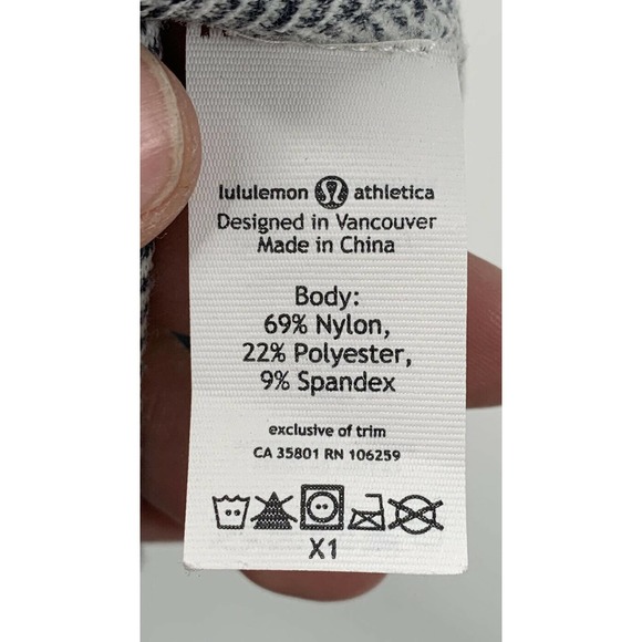 Lululemon Vinyasa Snap Lightweight Neck Scarf - Picture 5 of 5